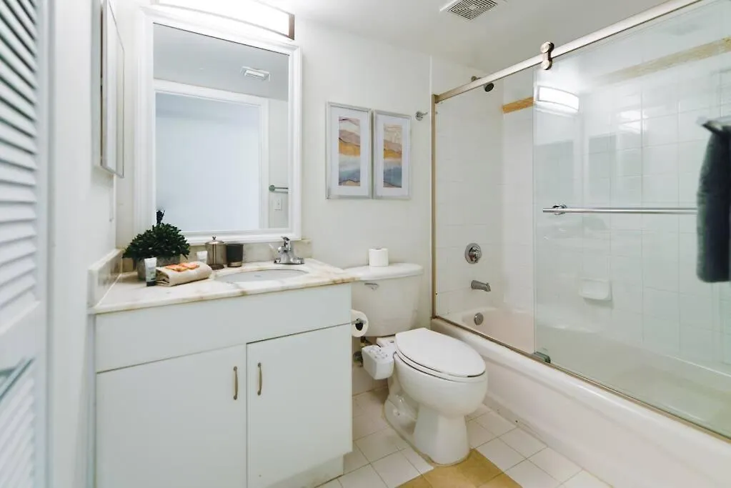 Exquisite 3bedrooms W Top Amenities Free Parking