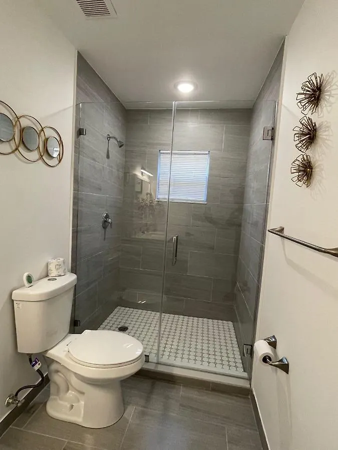 Luxurious Apt With Free Parking Mins Away From South Beach And Wynwood *