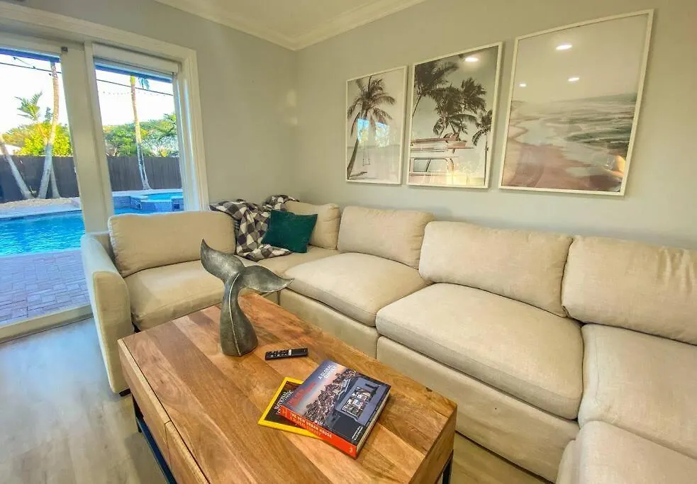5br! Pool, Air Hockey, Playground, Gazebo, Bbq, Sleeps 16