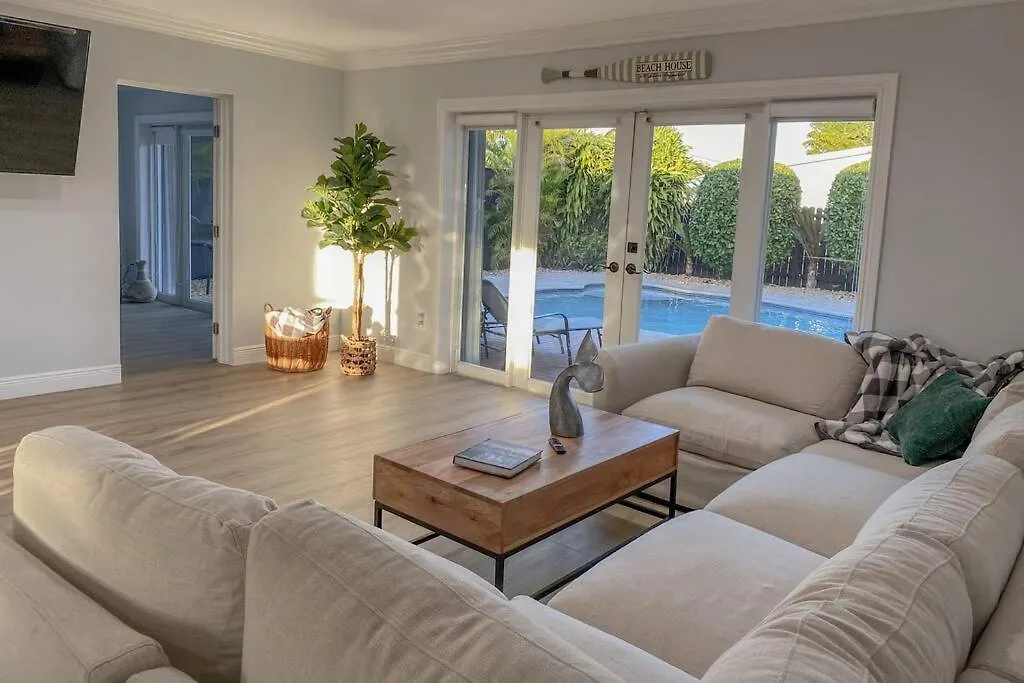 Villa 5br! Pool, Air Hockey, Playground, Gazebo, Bbq, Sleeps 16 Miami