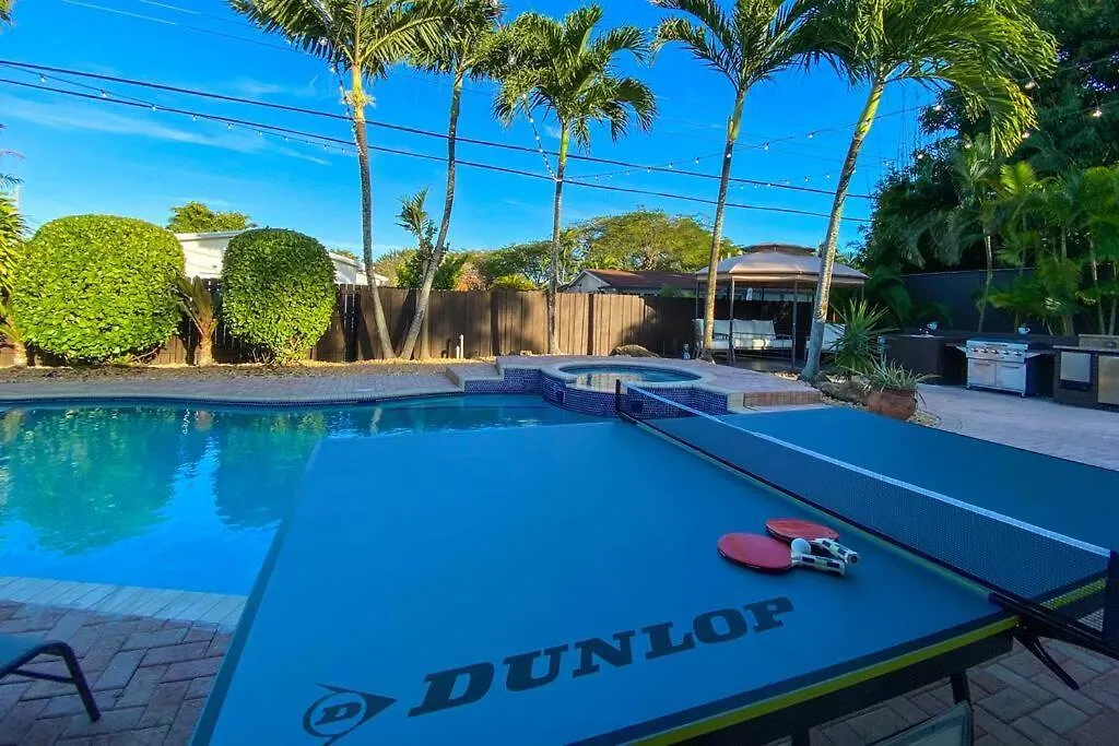 5br! Pool, Air Hockey, Playground, Gazebo, Bbq, Sleeps 16 Miami
