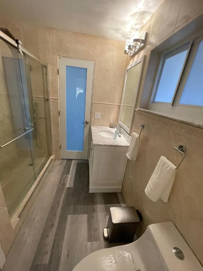 Prázdninový dům Cozy Mia Airport Pool