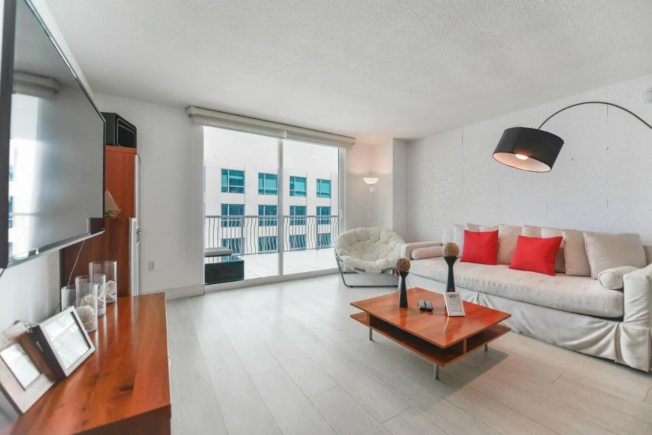 Beautiful In The Heart Of Brickell * Miami