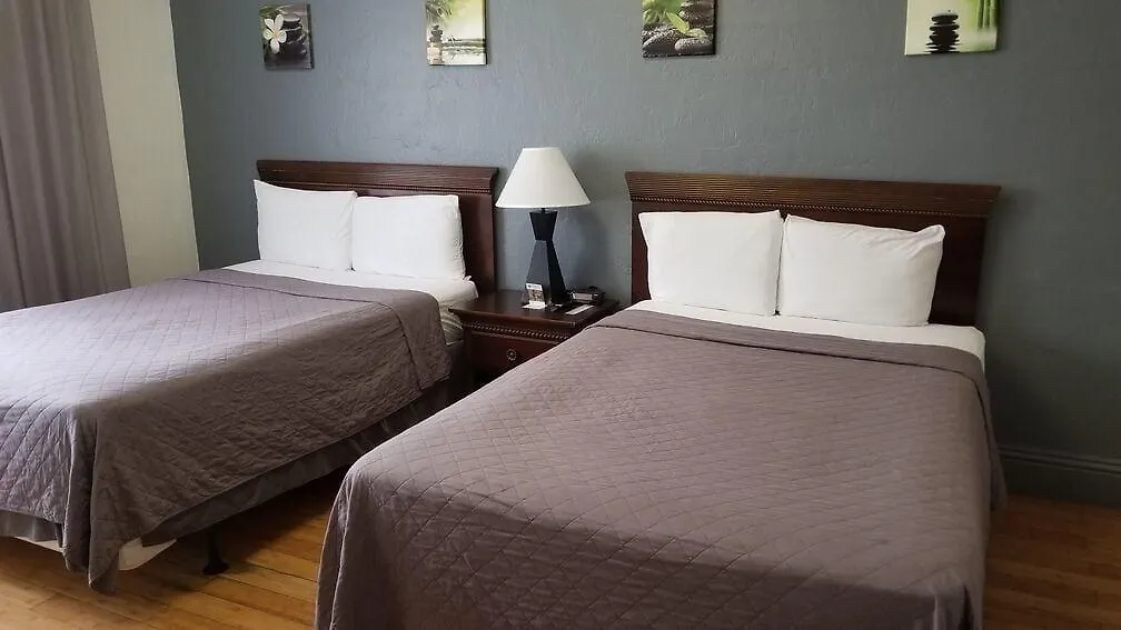 Отель South Plaza 3*