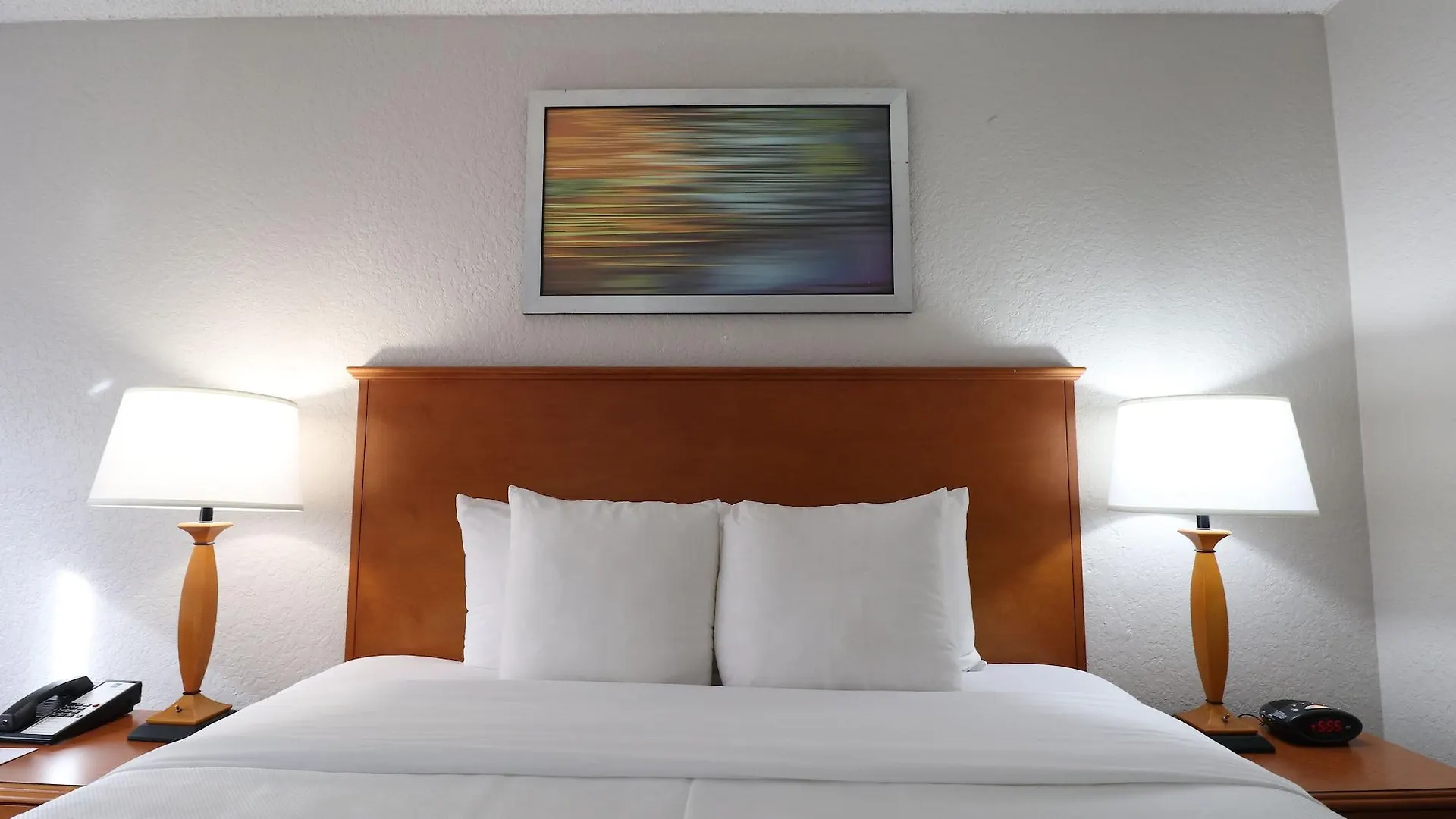 Inn Quality Miami Airport - 3*