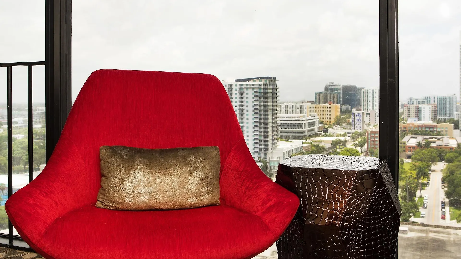 Hilton Downtown Hotel 4*