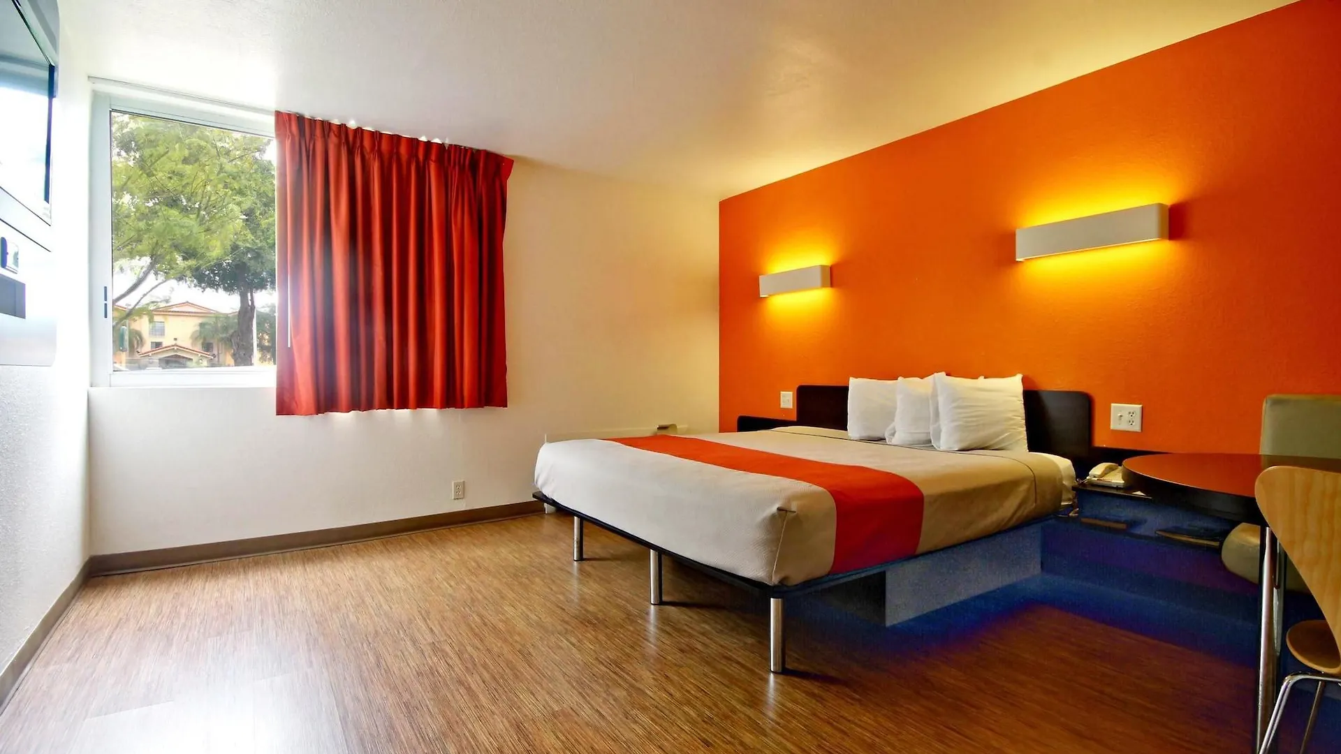 Hotel 6-miami, Fl Doral