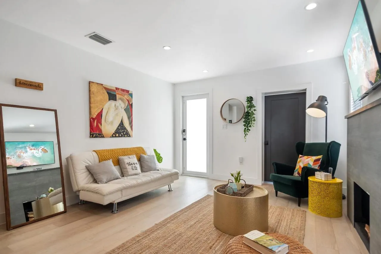 Midtown Main House Guest House, Sleeps 12 * Miami