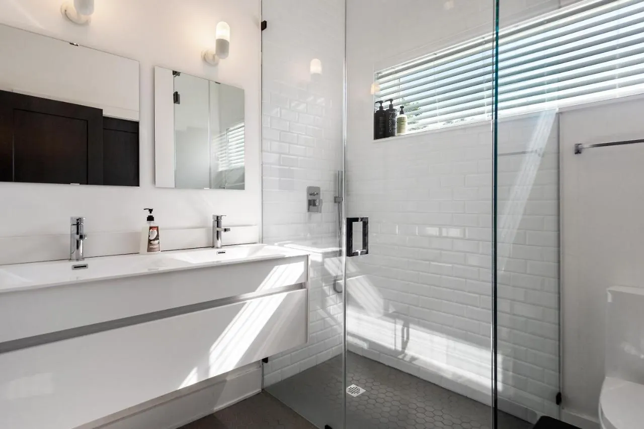 Midtown Main House Guest House, Sleeps 12 * Miami