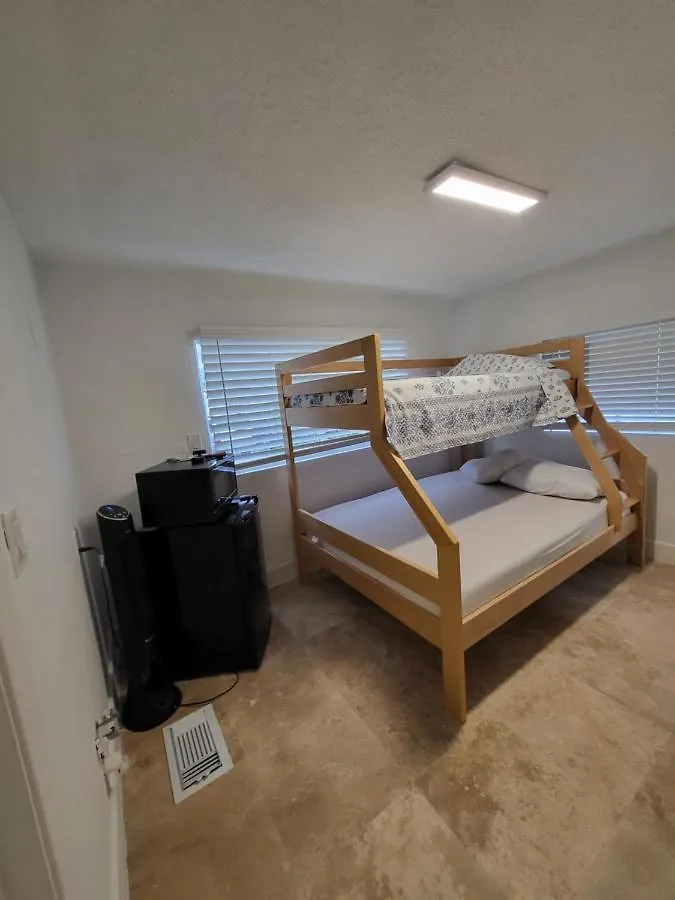 Apartment 1161 3 *