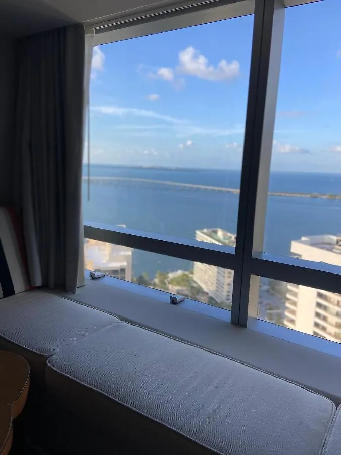 Four Seasons - Luxury Private Residences Apartahotel