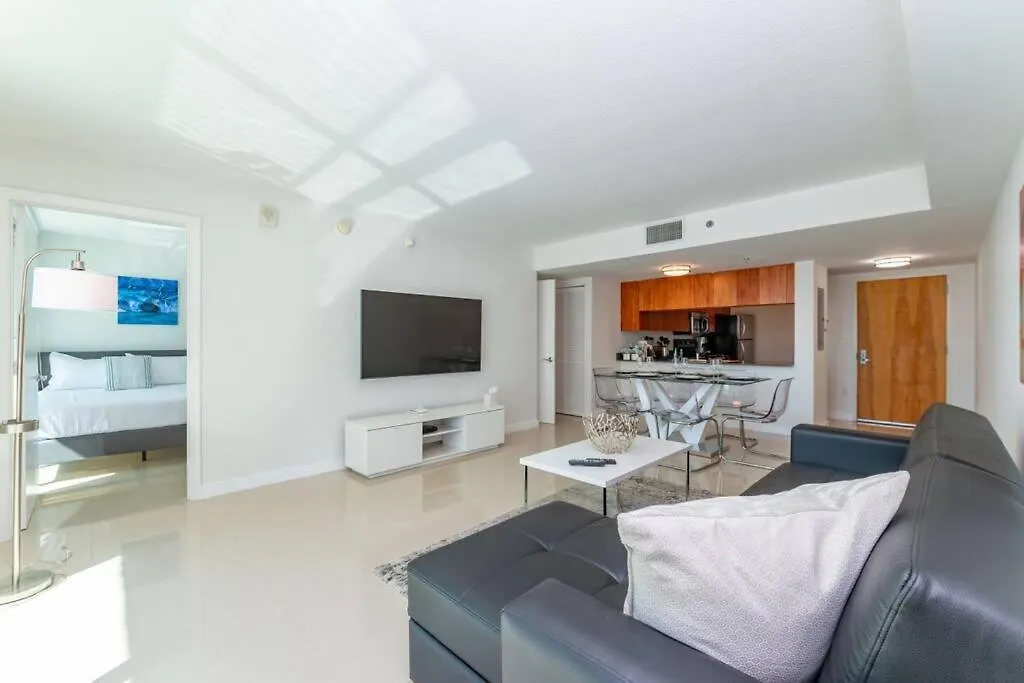 Apartment Stunning 2br With Ocean View At Brickell, Free Parking *