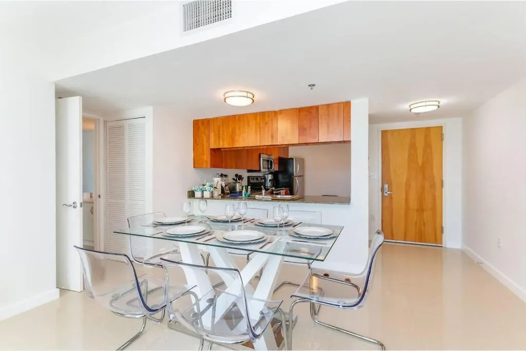 Stunning 2br With Ocean View At Brickell, Free Parking Apartment