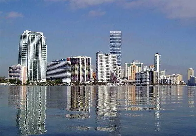 Courtyard Downtown Brickell Area Otel