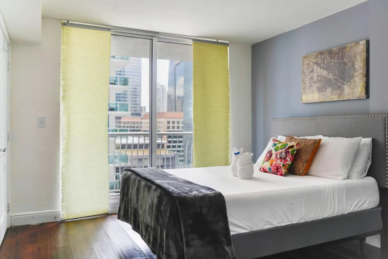 We Host - Amazing Brickell With Ocean-pool View Apartment *