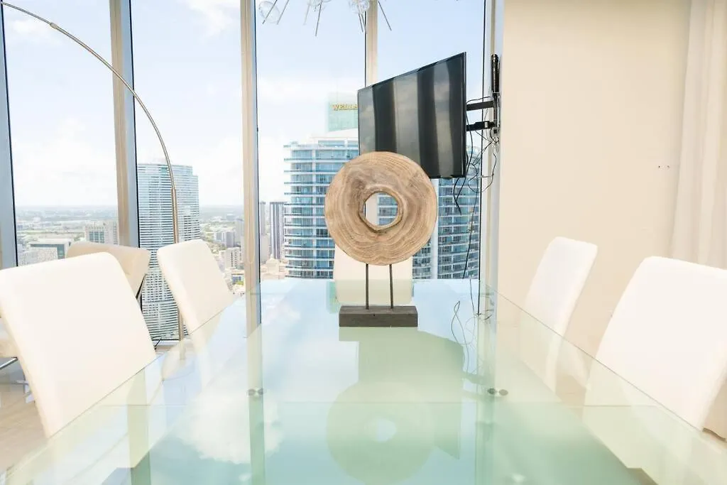 W Stunning Private With Access To Amenities Apartment Miami
