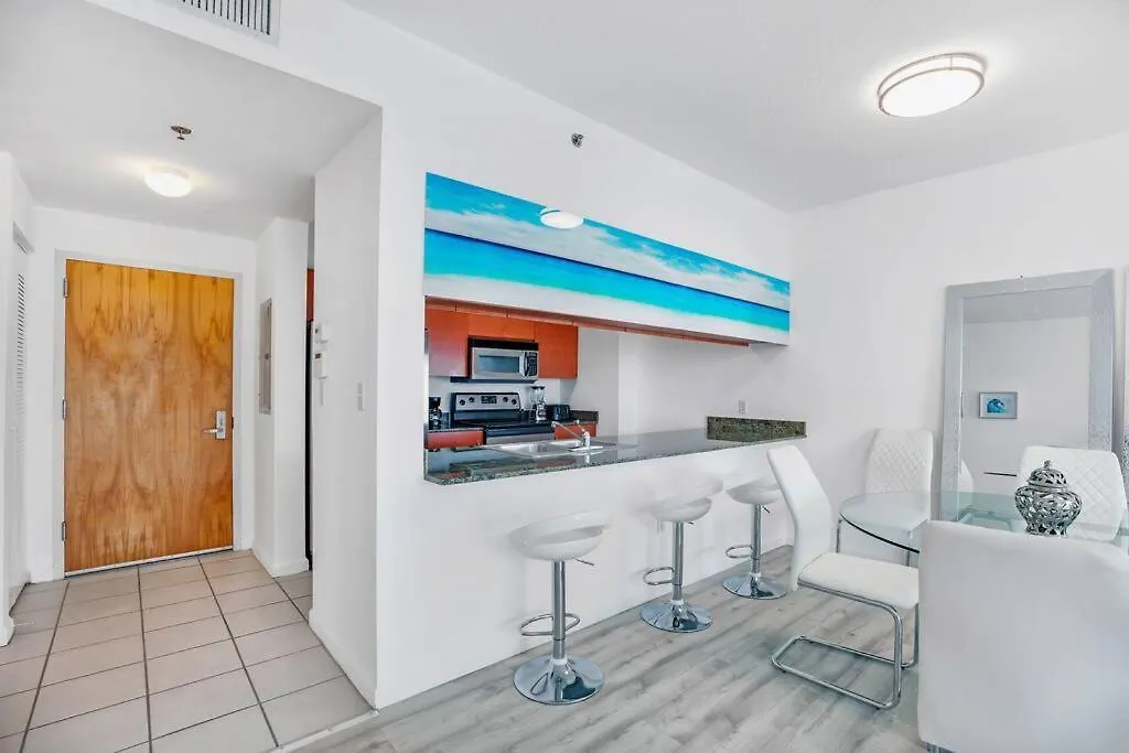Amazing Penthouse In Beautiful Brickell 42 Floor!! Free Garage Parking Apartment *