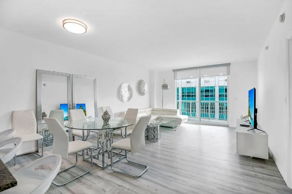Amazing Penthouse In Beautiful Brickell 42 Floor!! Free Garage Parking Apartment Miami