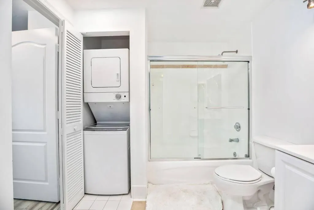 Amazing Penthouse In Beautiful Brickell 42 Floor!! Free Garage Parking *
