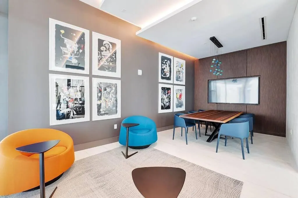 Apartment Brand New Floor In The Heart Of
