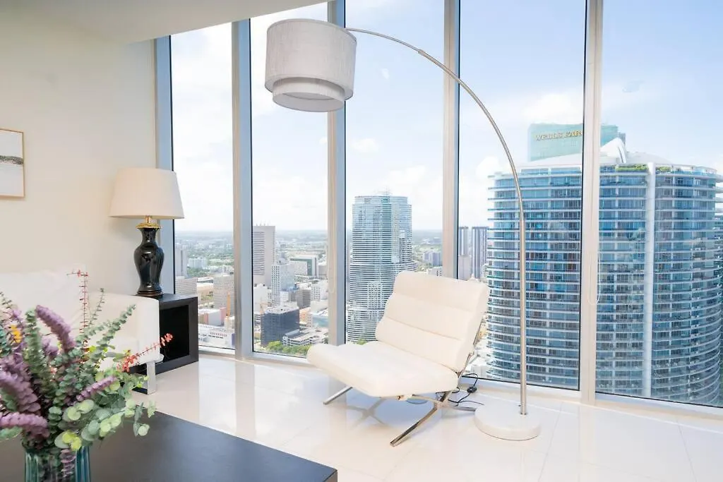 W Stunning Private With Access To Amenities * Miami