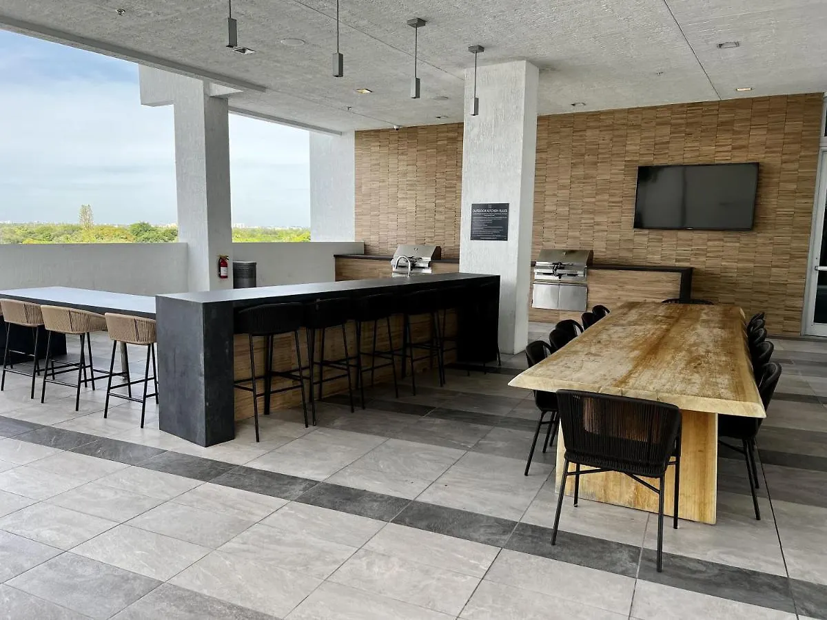 Brand New Floor In The Heart Of Apartmán *