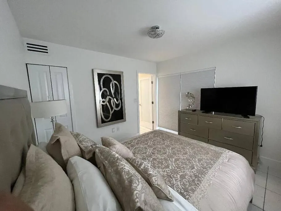 Villa Luxurious And Cozy Townhouse 3 Bedrooms 2.5 Bath *