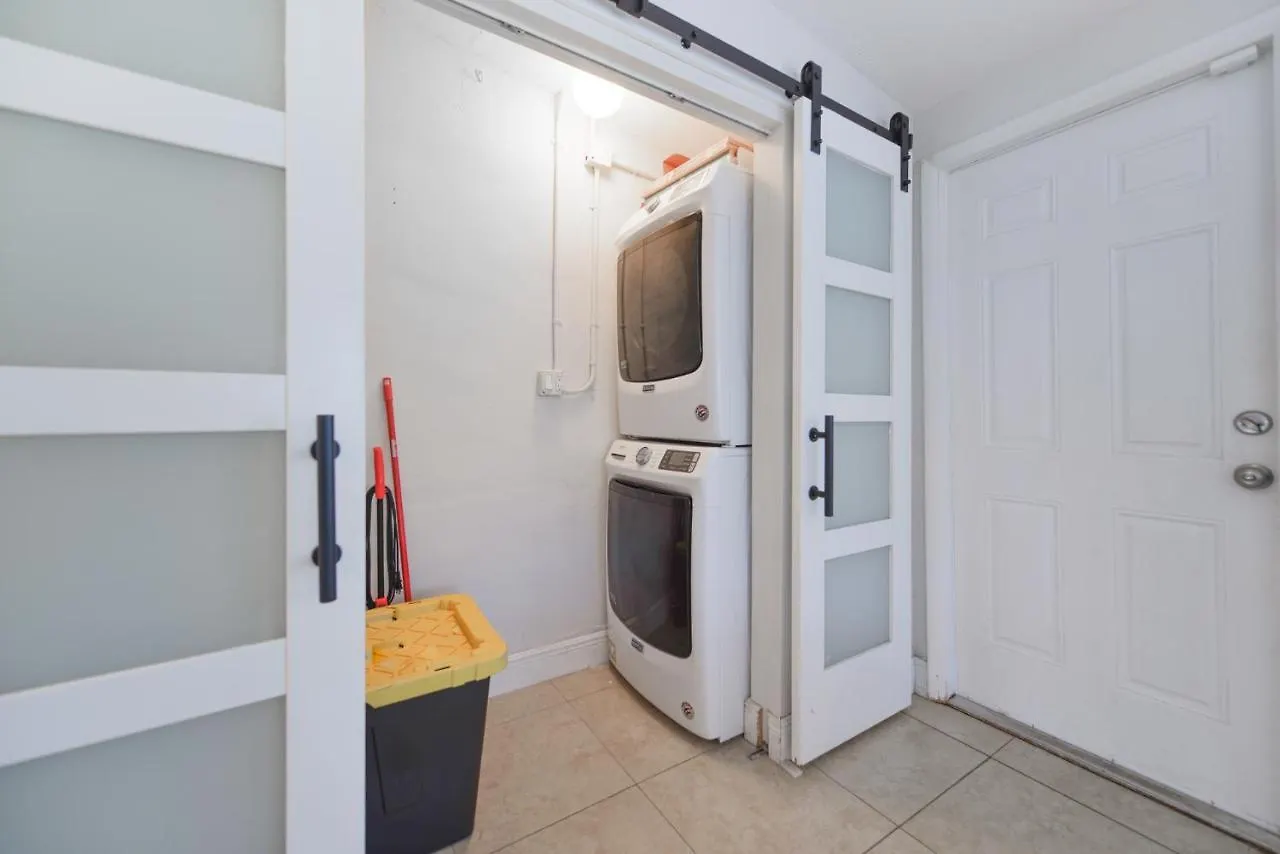 Amazing 3br House 5 Minutes From Marlins Park Hébergement de vacances