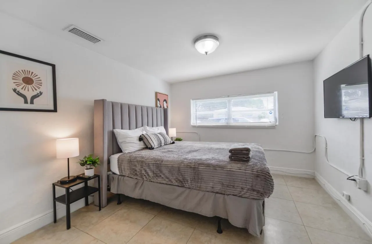 Holiday home Amazing 3br House 5 Minutes From Marlins Park