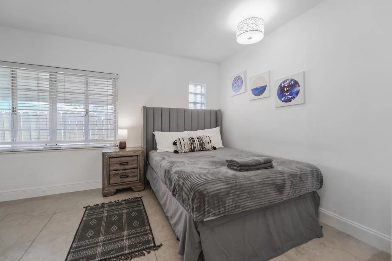 Amazing 3br House 5 Minutes From Marlins Park Hébergement de vacances