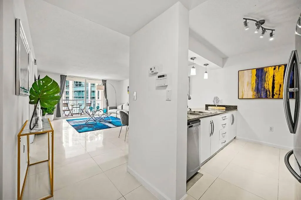 Amazing Location W Parking In Apartment Miami