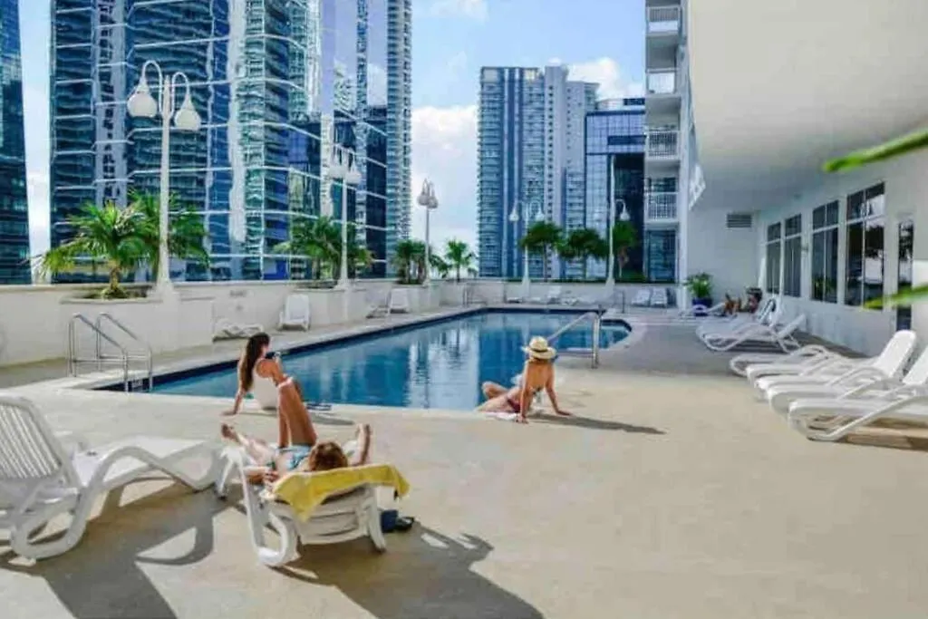 Apartment Amazing Location W Parking In