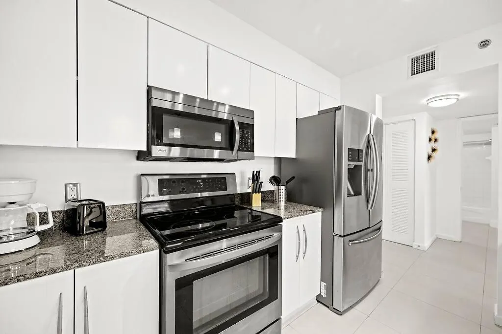 Amazing Location W Parking In Apartment Miami