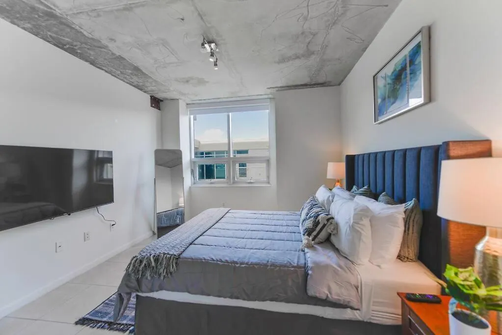 Lovely At Midtown With Pool Apartment Miami