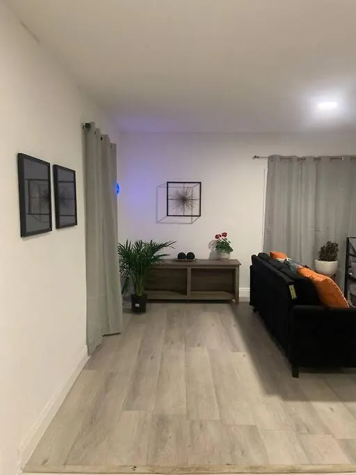 Modern Near Wynwd Mia Design District 度假居 迈阿密