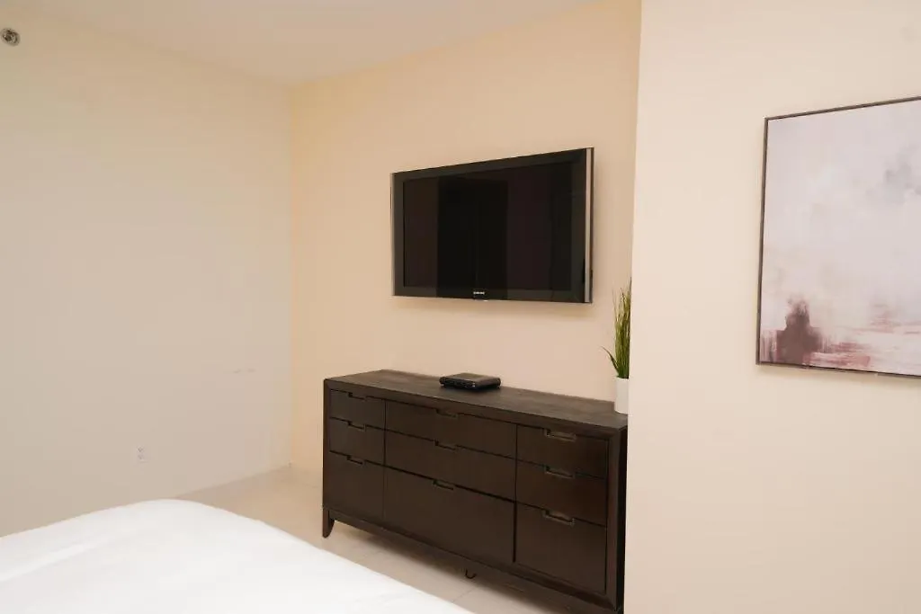 W Stunning Private With Access To Amenities Miami