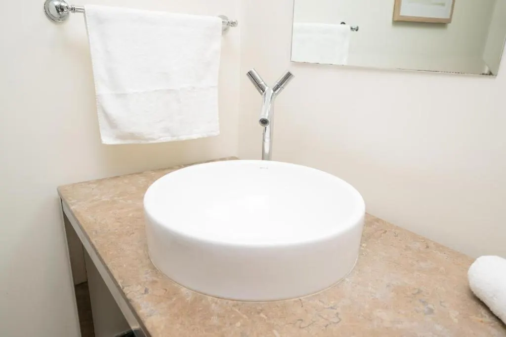 W Stunning Private With Access To Amenities * Miami