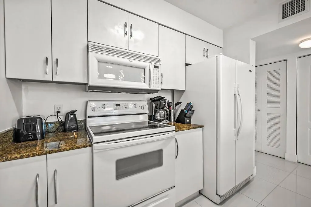 Apartment High Floor Ocean View Unit In Brickell Miami