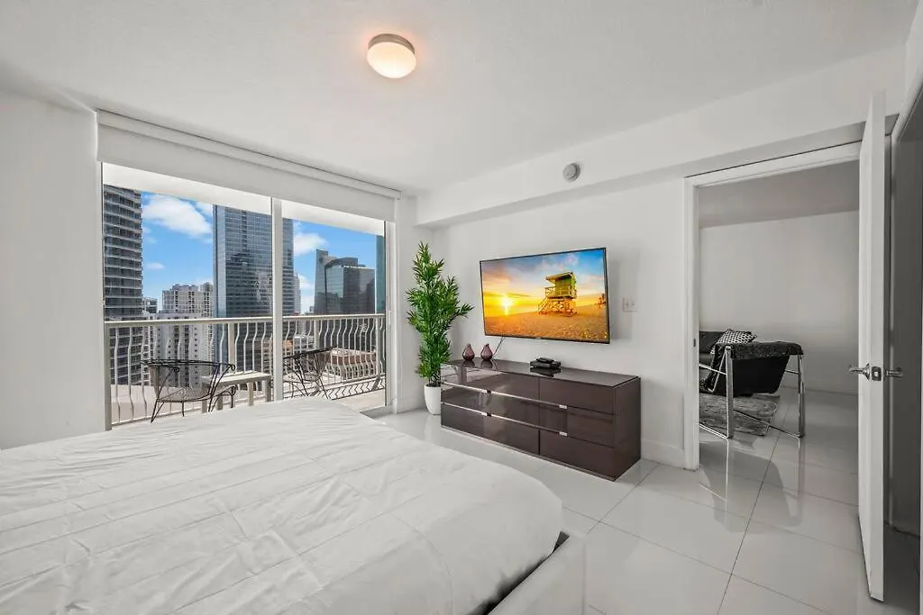 High Floor Ocean View Unit In Brickell Apartment *
