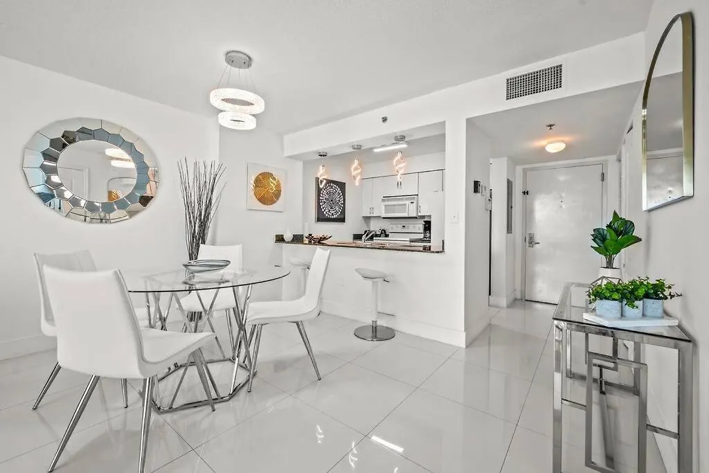 Apartment High Floor Ocean View Unit In Brickell *