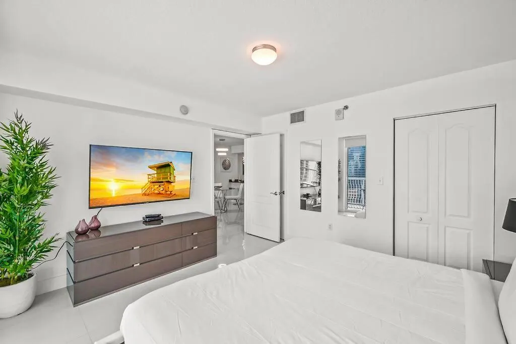High Floor Ocean View Unit In Brickell * Miami