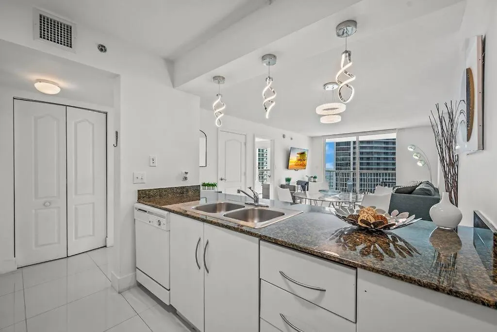 High Floor Ocean View Unit In Brickell *