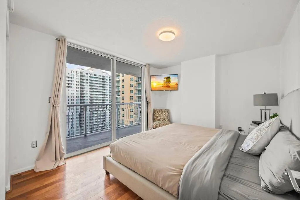 Incredible Ocean View 3 Bedrooms Unit Miami