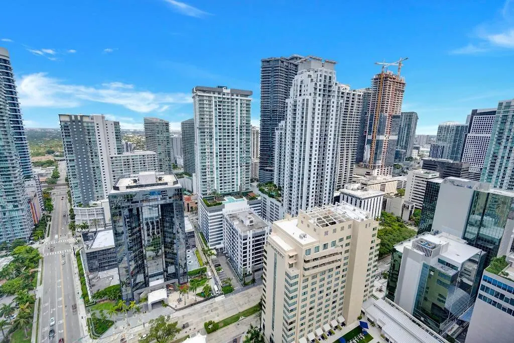 40th Floor Priceless Unit Location Apartment *