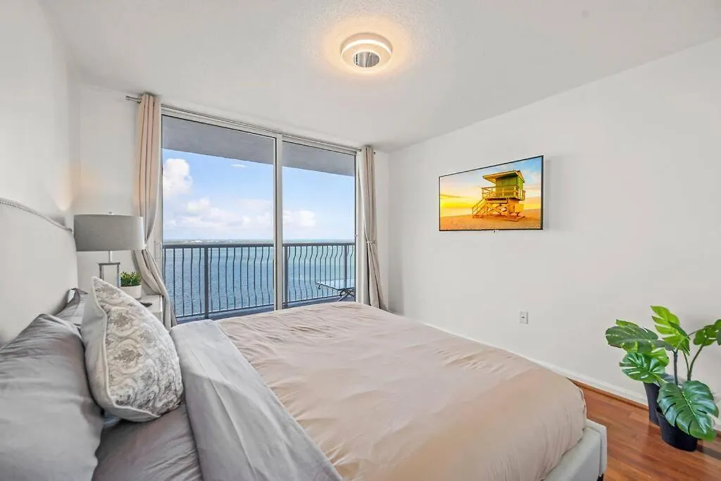 Incredible Ocean View 3 Bedrooms Unit Miami