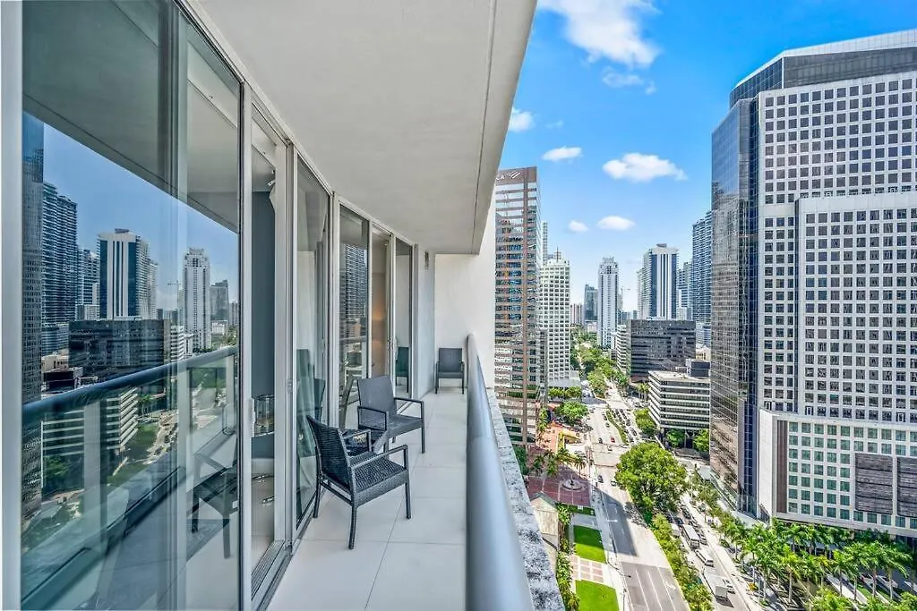 Gorgeous Unit At The W Building Priceless Location Apartment