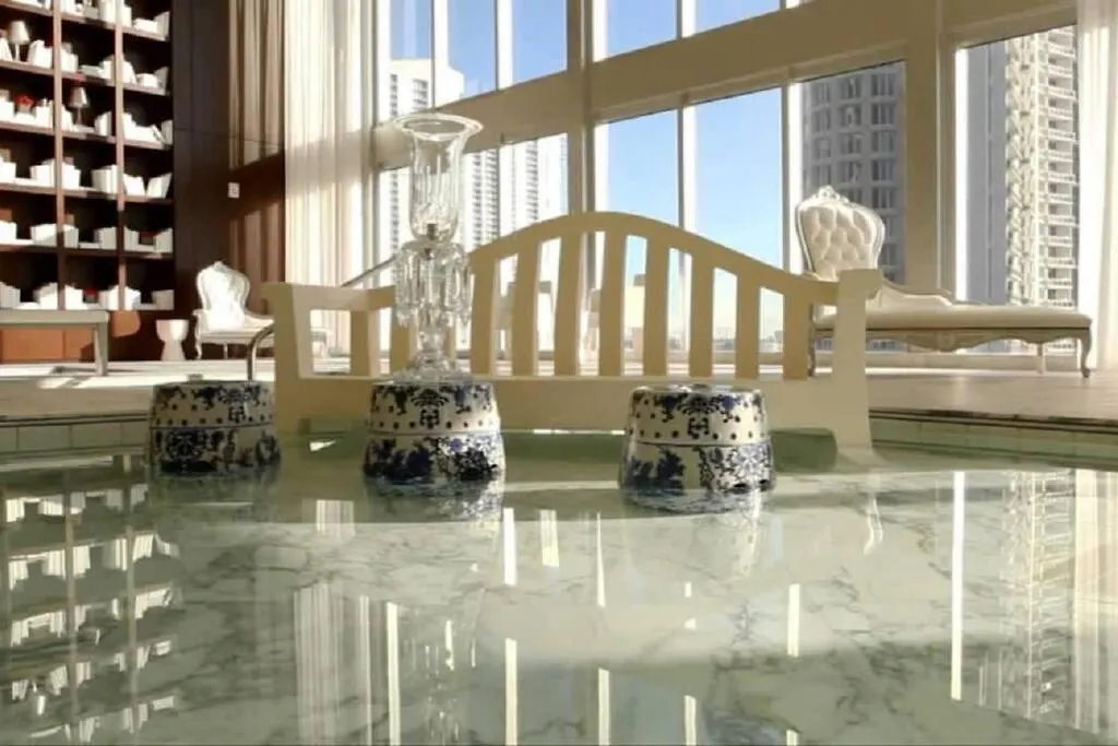 Gorgeous Unit At The W Building Priceless Location *