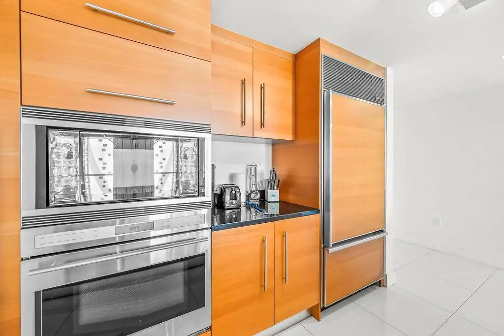 Gorgeous Unit At The W Building Priceless Location * Miami