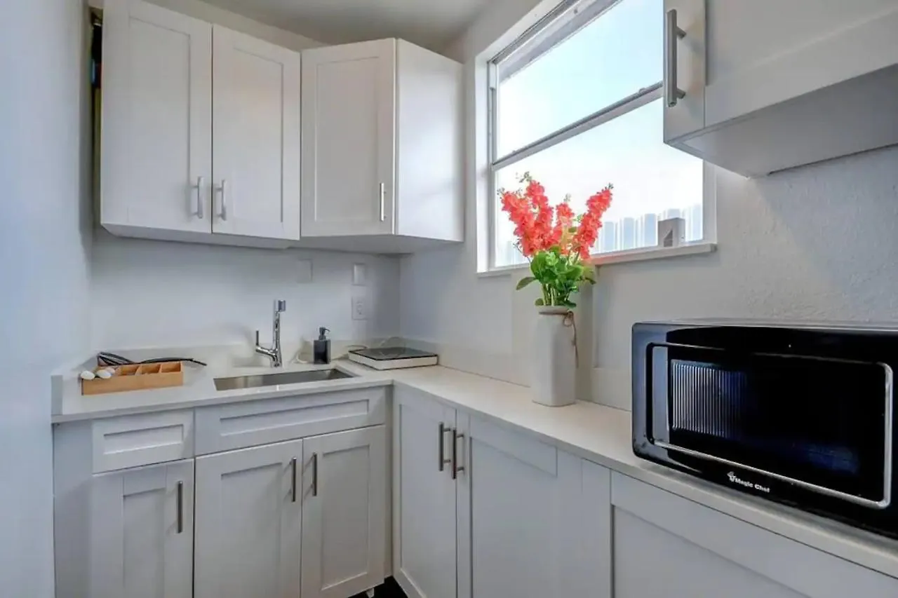Cozy Miami Apt 8Min To Airport, Modern Kitchen L03A Holiday home *