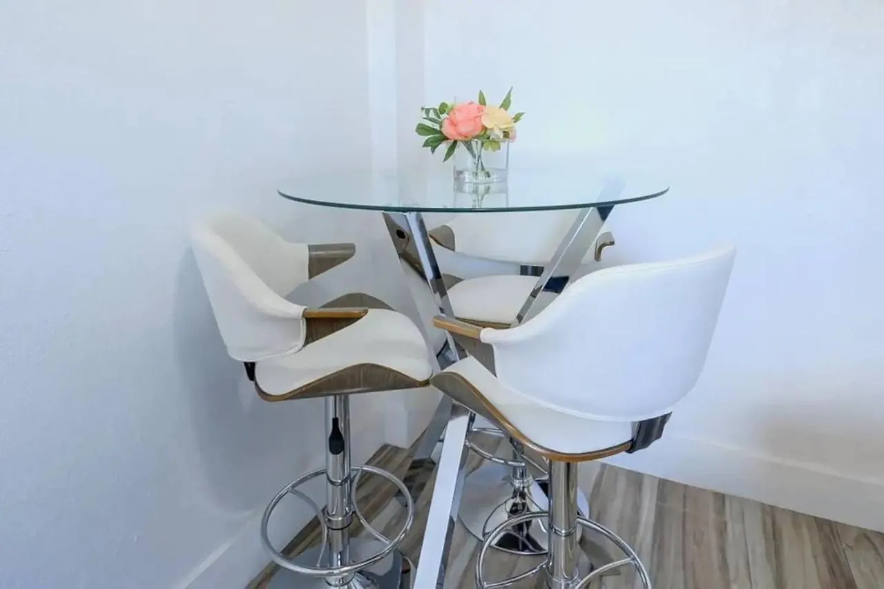 度假居 Cozy Miami Apt 8Min To Airport, Modern Kitchen L03A *